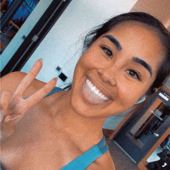 Meet your Posher, Michelle - Picture 2 of 5